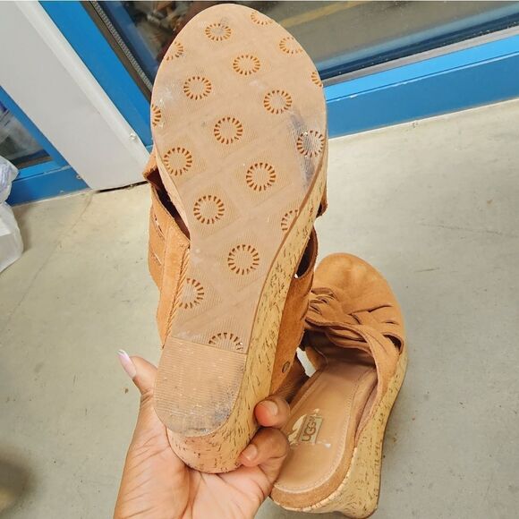 UGG WEDGE  - Picture 11 of 13